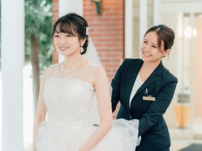 【石川】ドレスコーディネーター（未経験歓迎）／年間休日120日以上／休暇制度・福利厚生充実